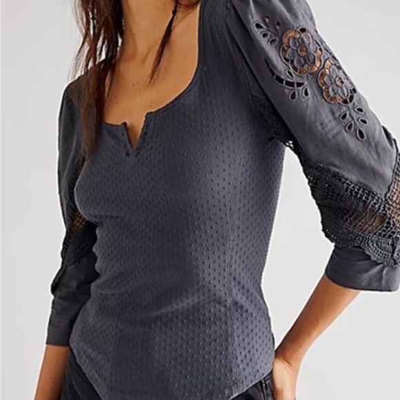 Free People NWT gray knit top with embroidered and crocheted 3/4 woven sleeves - Picture 5 of 8